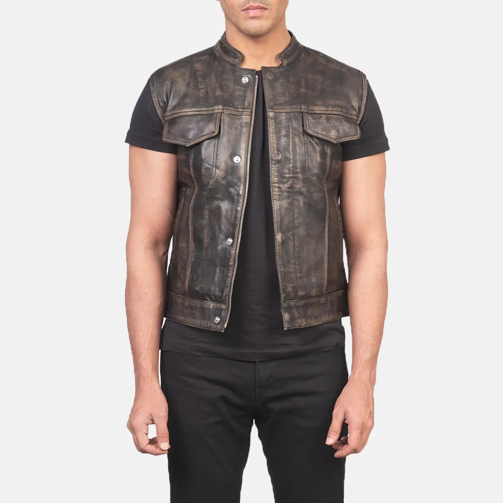 A cool brown moto jacket leather vest for men made from real leather. It's like a stylish jacket without sleeves!