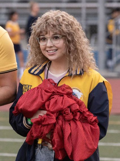 TV Series Yellowjackets Samantha Hanratty Yellow and Blue Jacket