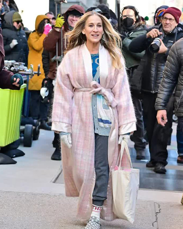 And Just Like That S02 Carrie Bradshaw Pink Plaid Robe Coat